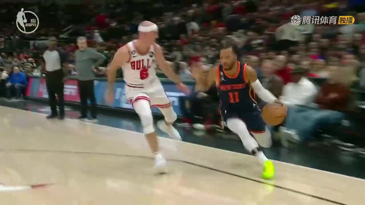 秀??！布倫森腳踝終結(jié)將卡魯索晃倒坐地！再三分殺死比賽（布倫森集錦）